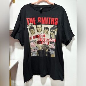 Black Gildan Tshirt with The Smiths band on the front
